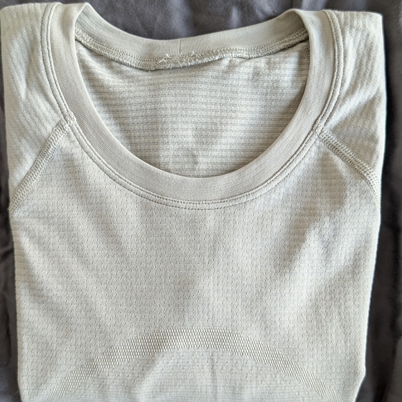 Swiftly Tech Cropped Long-Sleeve Shirt 2.0, Mojave Tan, Size 4 - Picture 7 of 7